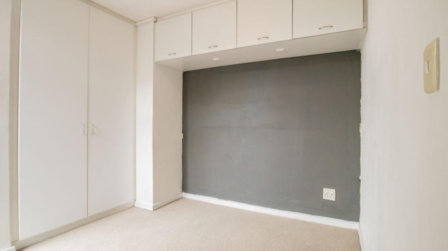 To Let 1 Bedroom Property for Rent in Wynberg Upper Western Cape